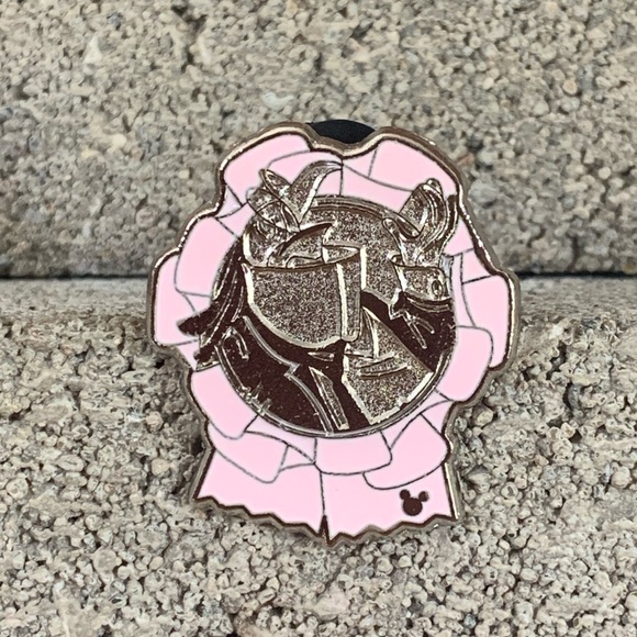 Disney Trading Pins - Picture 2 of 5